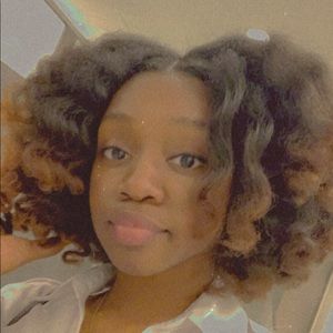 Meet your Posher, Makyia